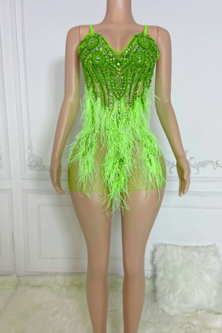 Lime Green Luxury Prom Dresses 2024 Beading Rhinestone Feather Sparkly Prom Gown Vestidos De Graduacion 2025 Robes De Soiree Femme Homecoming
